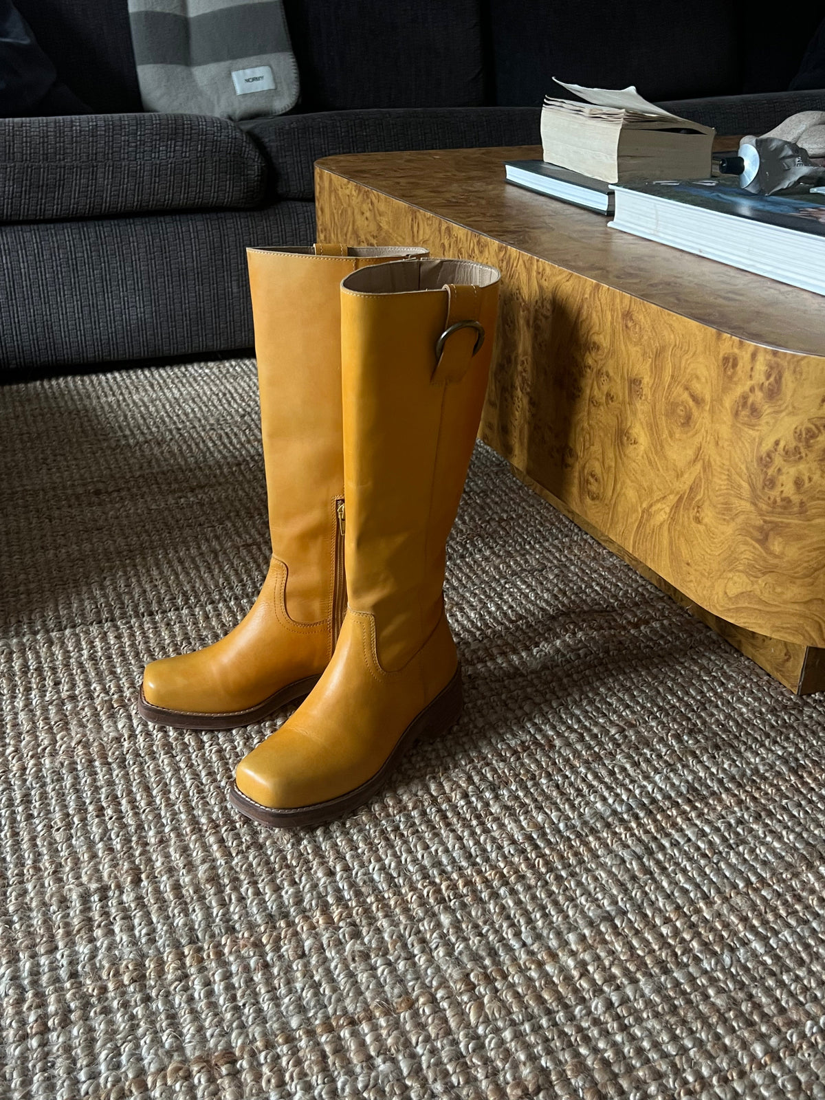 BOOTS