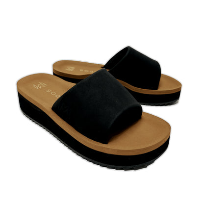 Gwen Jet platform sandal with beige memory foam footbed and cushioned black strap