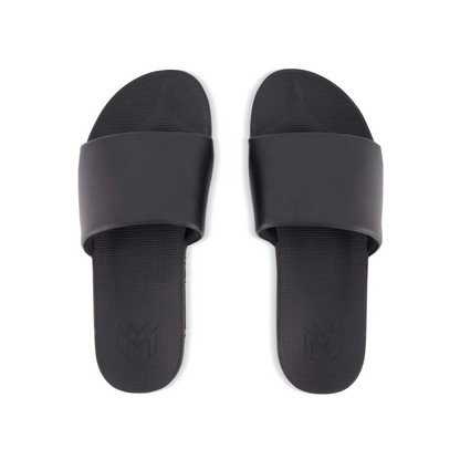 Slaya Sobrero athletic slide with toe pillow and arch support in black